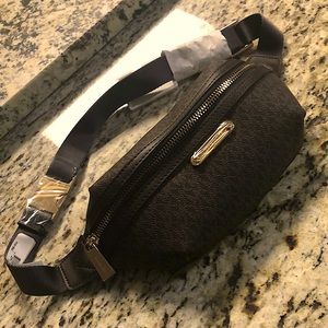 COPY - - 🤩100%MK Michael kors Fanny pack %💯 new